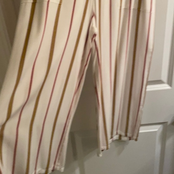 Wide Leg Cropped Boho Pants Back Pockets - Picture 2 of 5